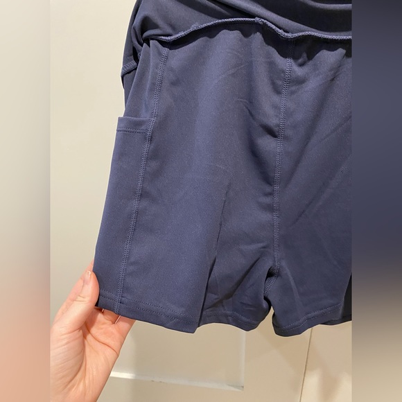 Navy blue Fab-letics tennis skirt. Never worn - Picture 3 of 3